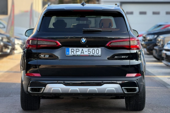 BMW X5 (2019)