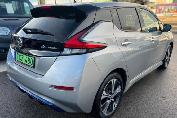 Nissan LEAF (2020)