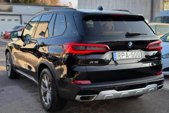 BMW X5 (2019)