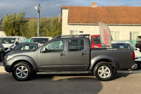 Nissan NAVARA (2013)